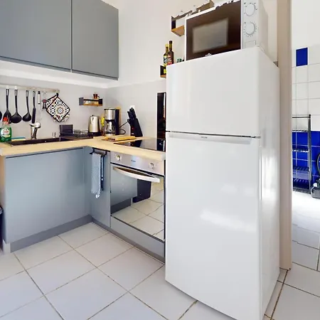 La Barberousse - éclats Bleus Et Dorés